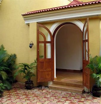 Bougainvillea Guest House Candolim Esterno foto