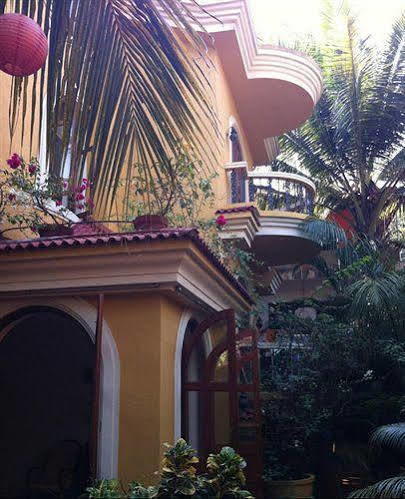 Bougainvillea Guest House Candolim Esterno foto